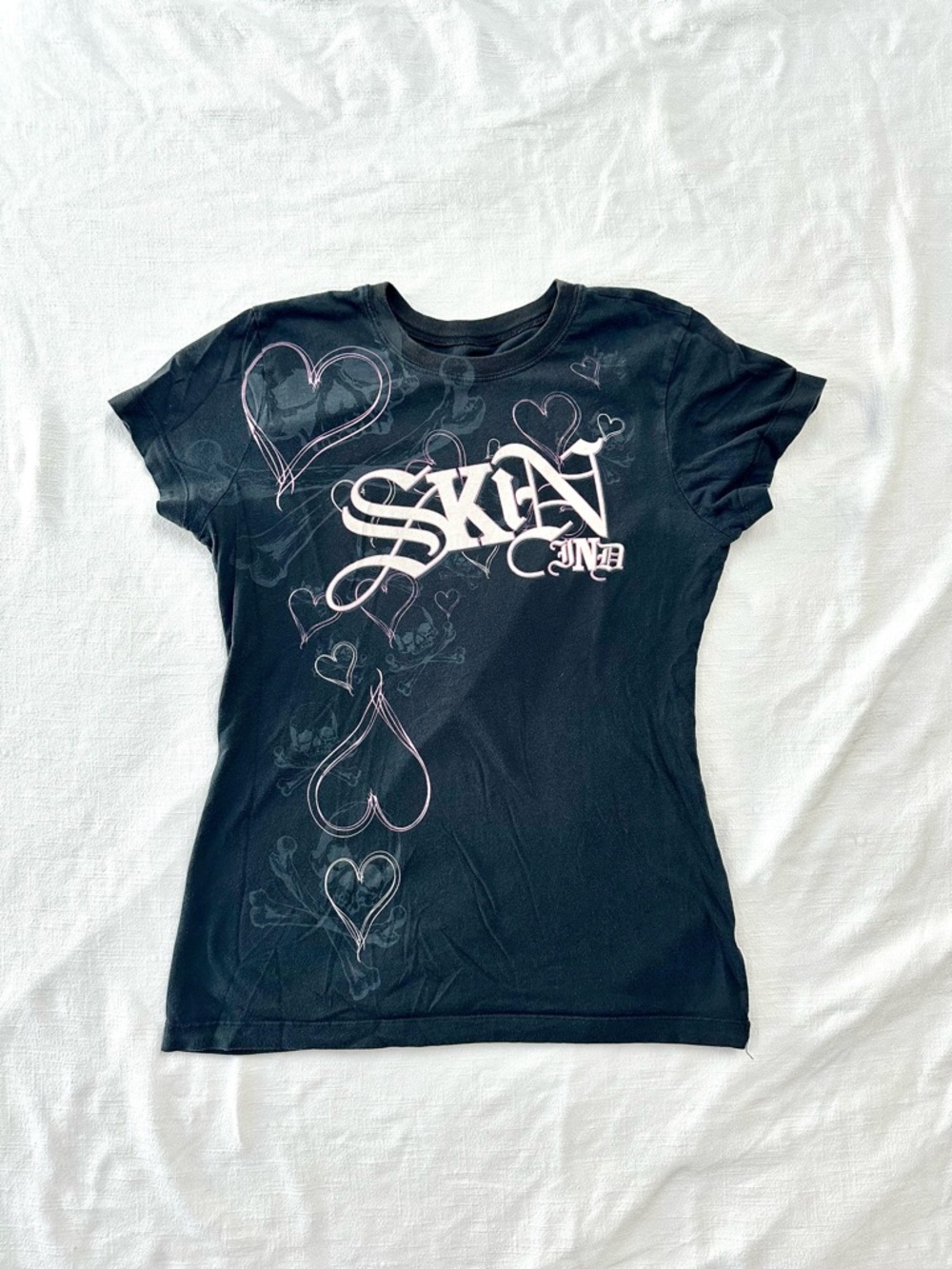 Y2K Skin Industries Graphic Baby Tee — Black Pink Heart Skull Grunge Top M